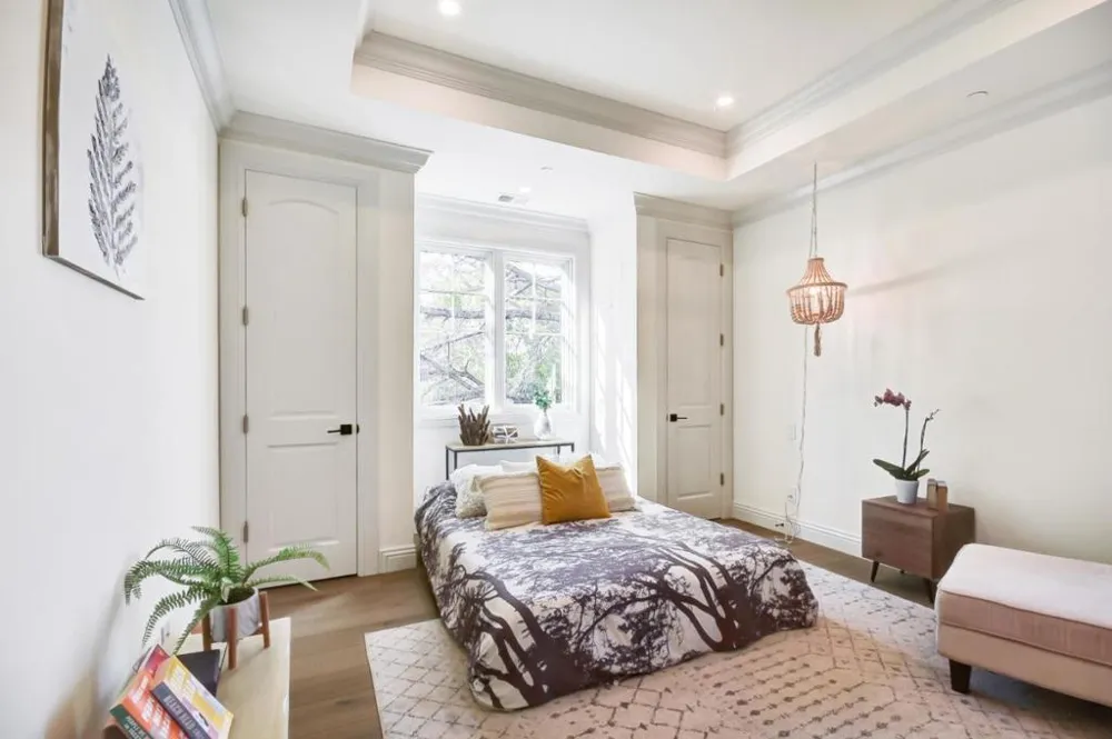 1516 Los Montes Drive Burlingame, CA 94010