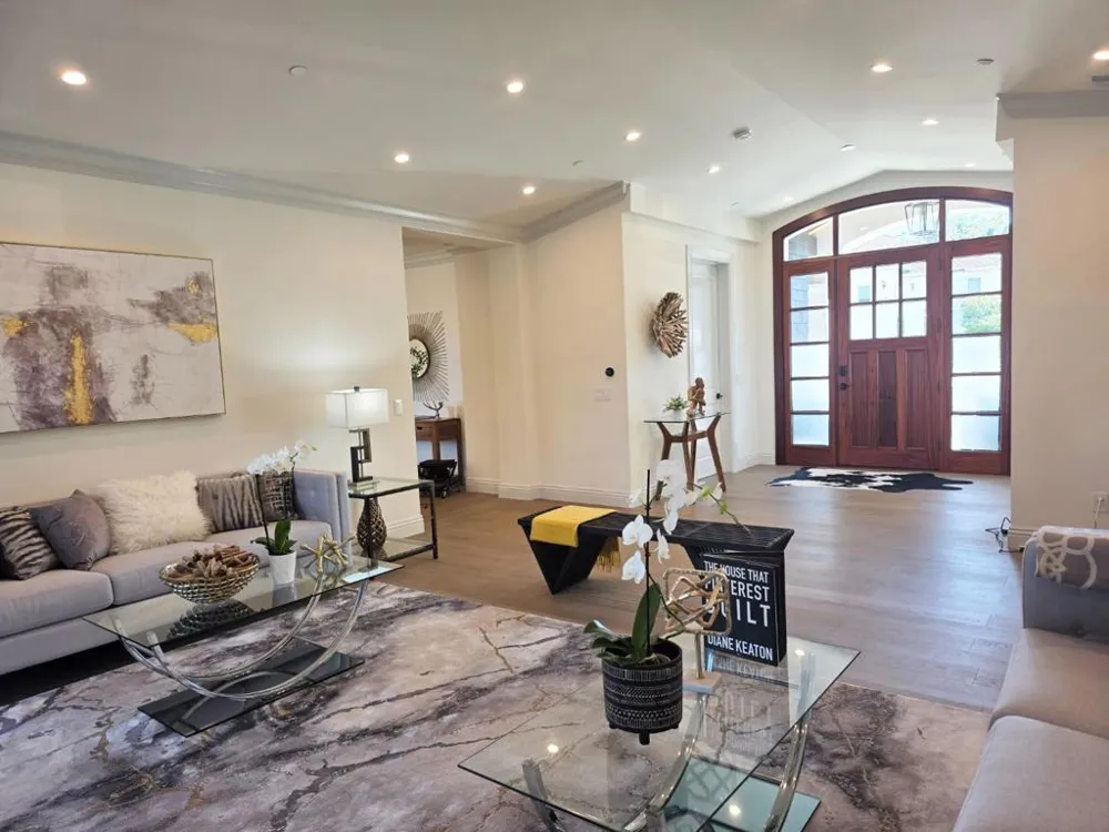 1516 Los Montes Drive Burlingame, CA 94010