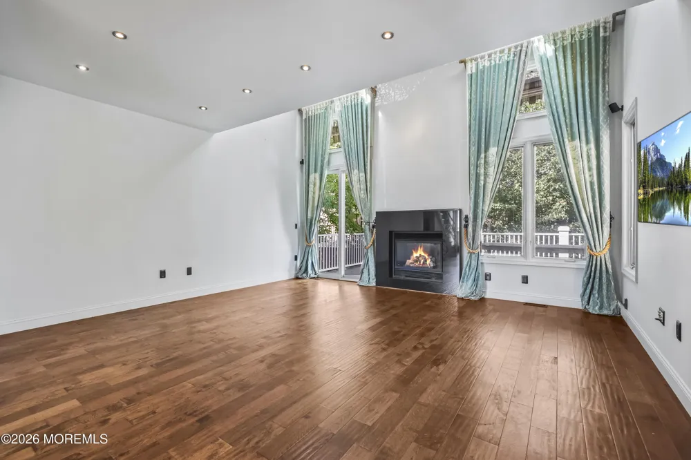 248 Navesink Court Holmdel, NJ 07733