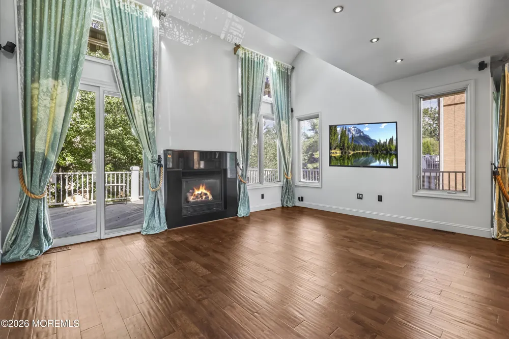 248 Navesink Court Holmdel, NJ 07733