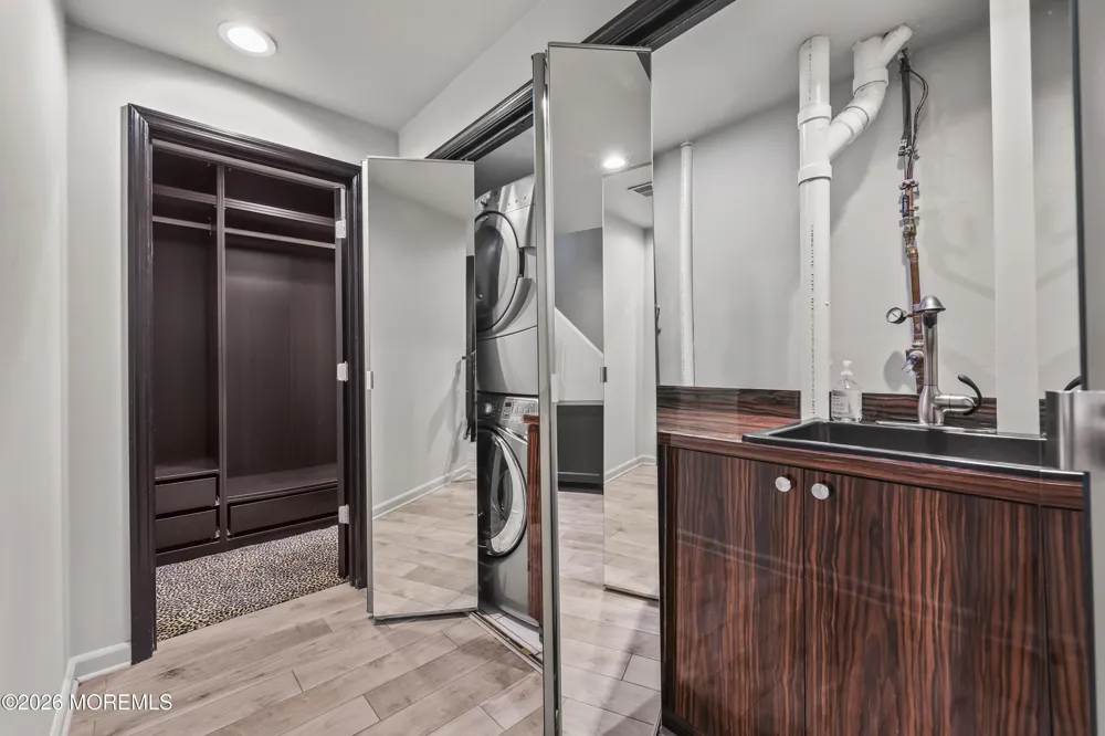248 Navesink Court Holmdel, NJ 07733
