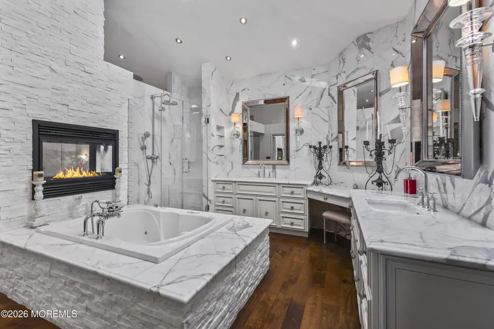 248 Navesink Court Holmdel, NJ 07733