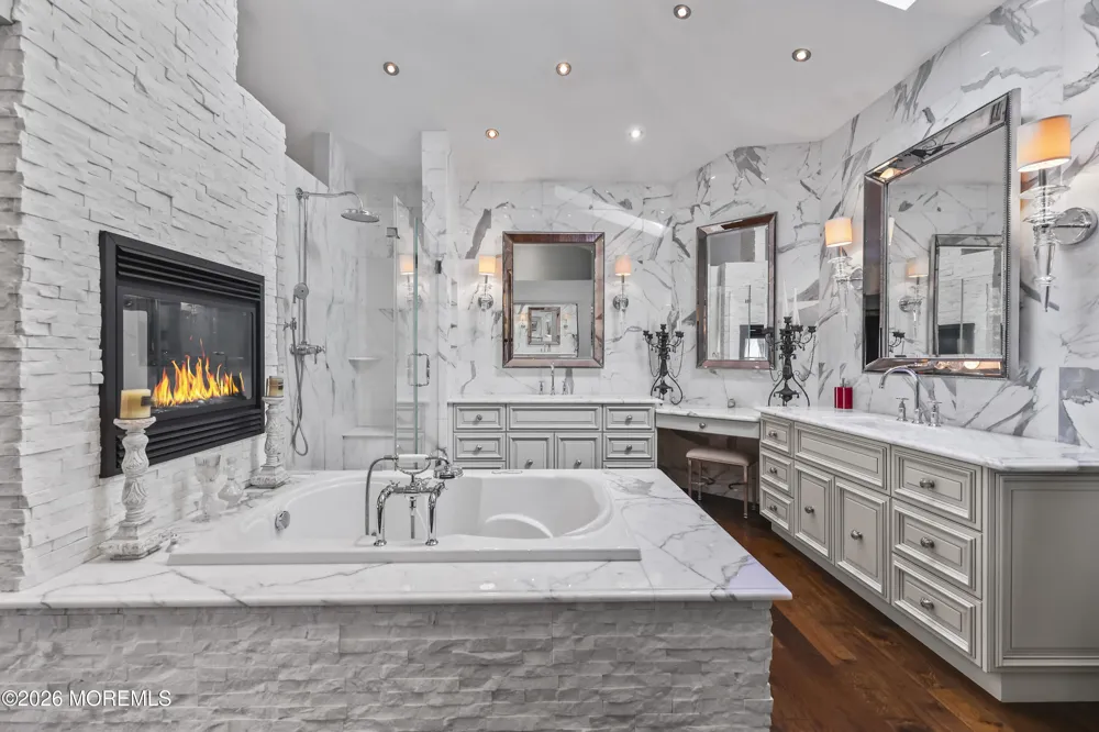 248 Navesink Court Holmdel, NJ 07733