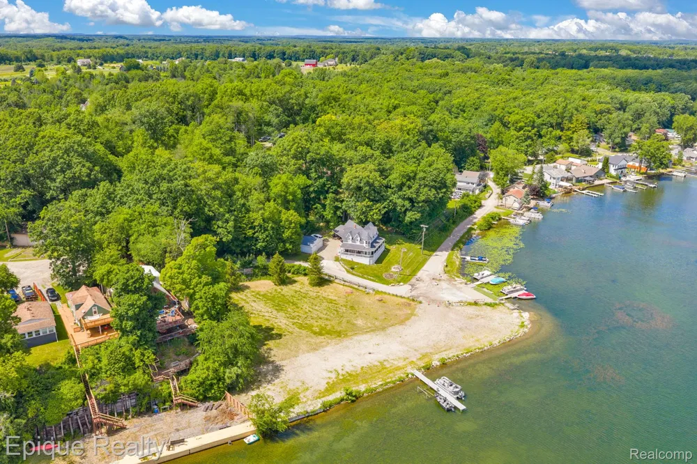 4058 Hunt Road Elba Township, MI 48446