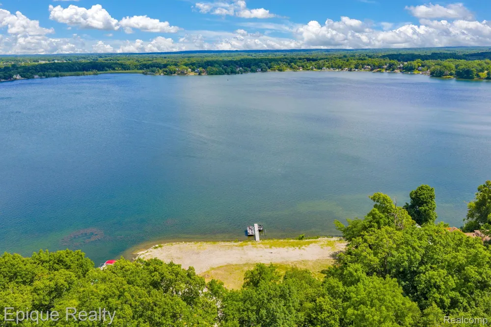 4058 Hunt Road Elba Township, MI 48446