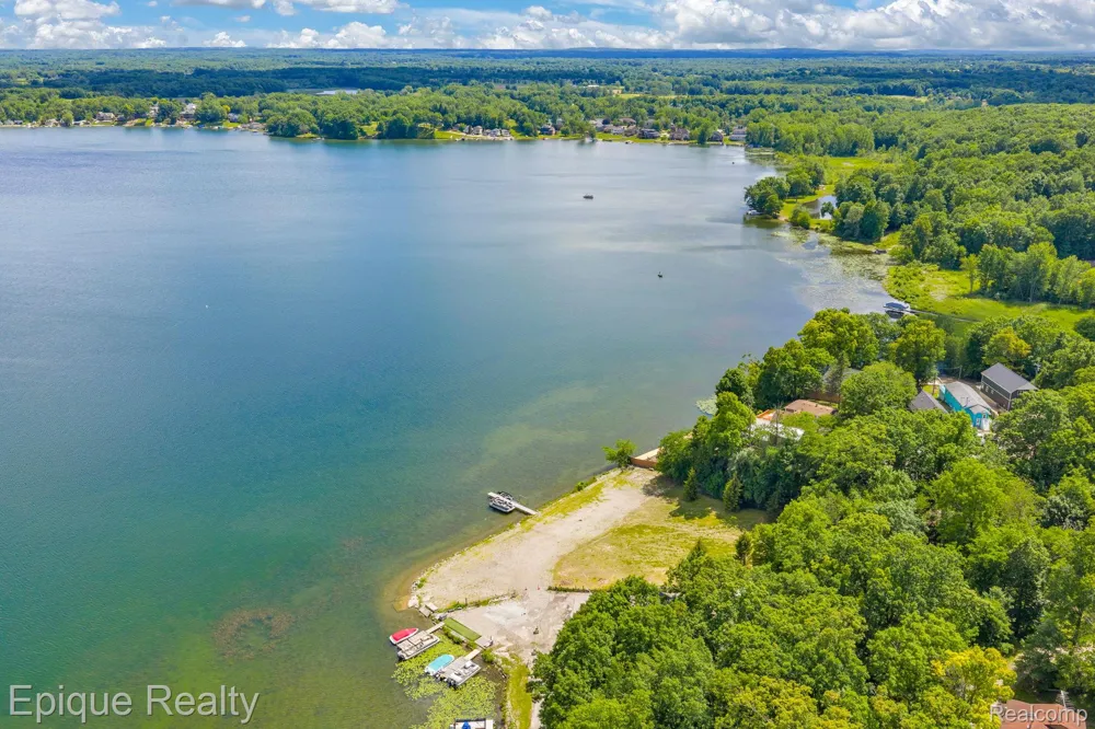 4058 Hunt Road Elba Township, MI 48446