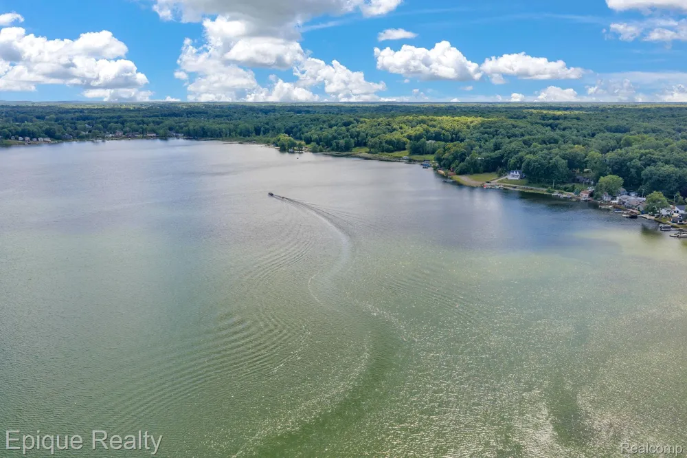 4058 Hunt Road Elba Township, MI 48446