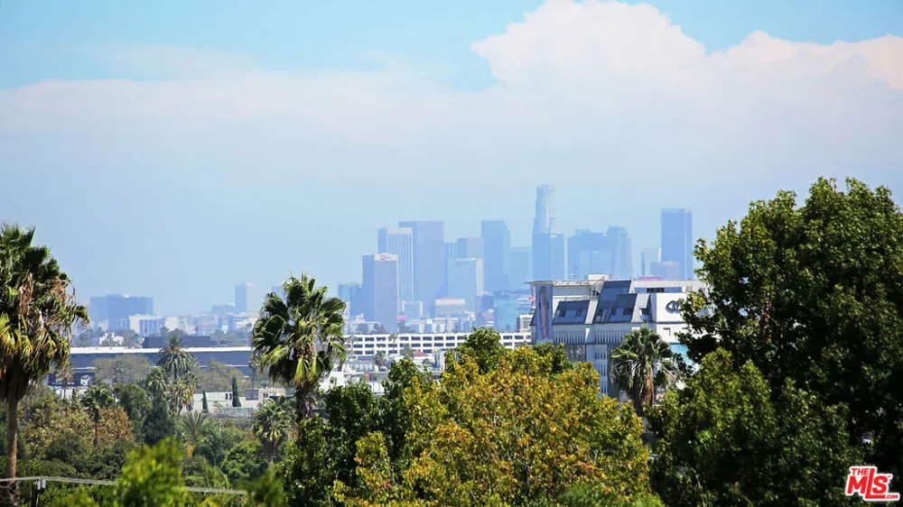 447 Doheny Drive #102 Beverly Hills, CA 90210