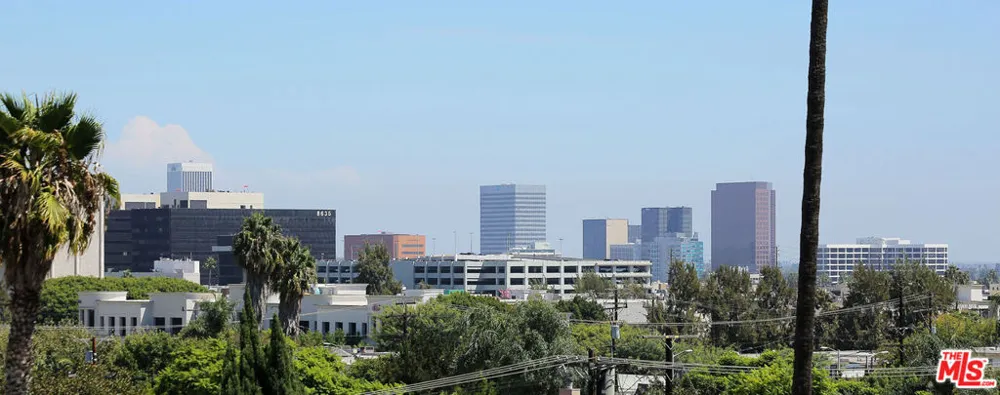 447 Doheny Drive #102 Beverly Hills, CA 90210