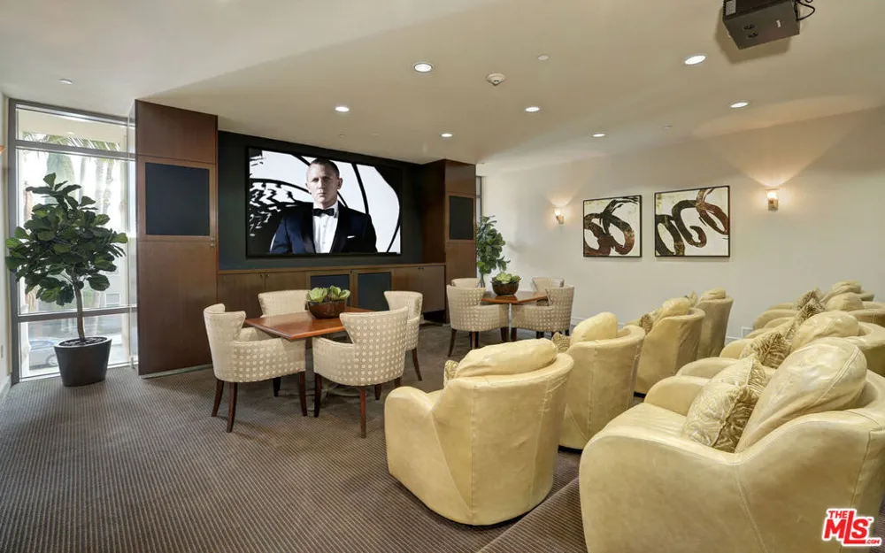 447 Doheny Drive #102 Beverly Hills, CA 90210