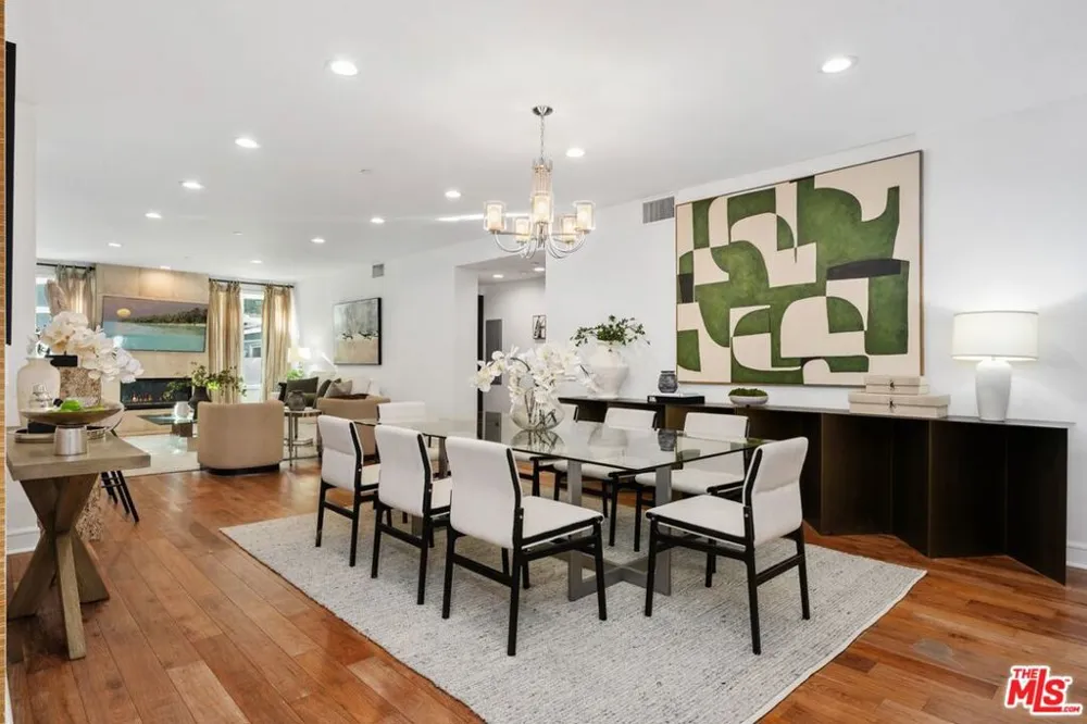 447 Doheny Drive #102 Beverly Hills, CA 90210