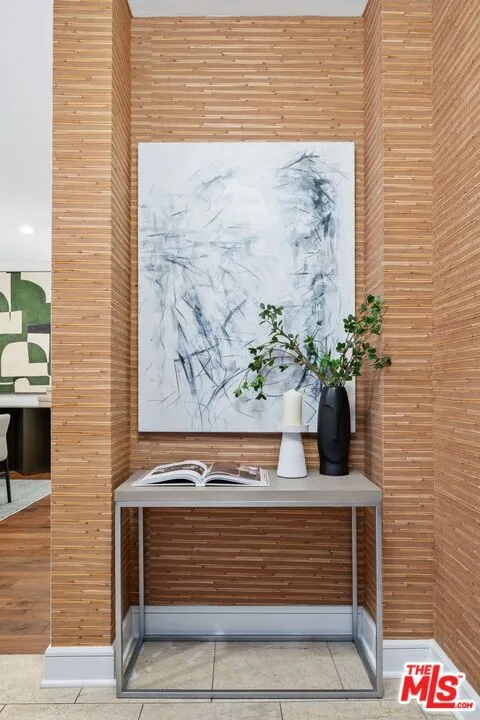 447 Doheny Drive #102 Beverly Hills, CA 90210