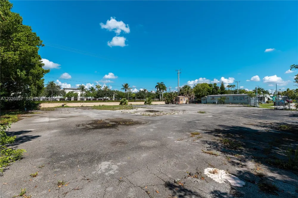 311 NW 135th Way Plantation, FL 33325