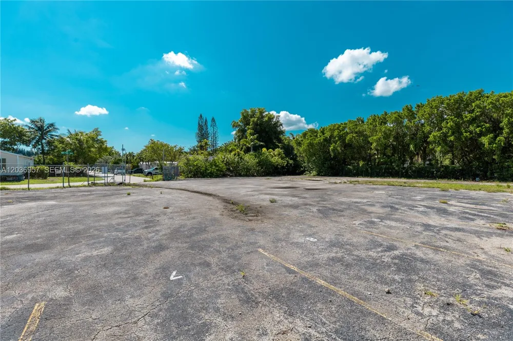311 NW 135th Way Plantation, FL 33325