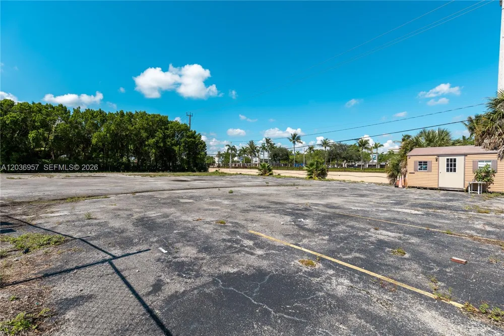 311 NW 135th Way Plantation, FL 33325