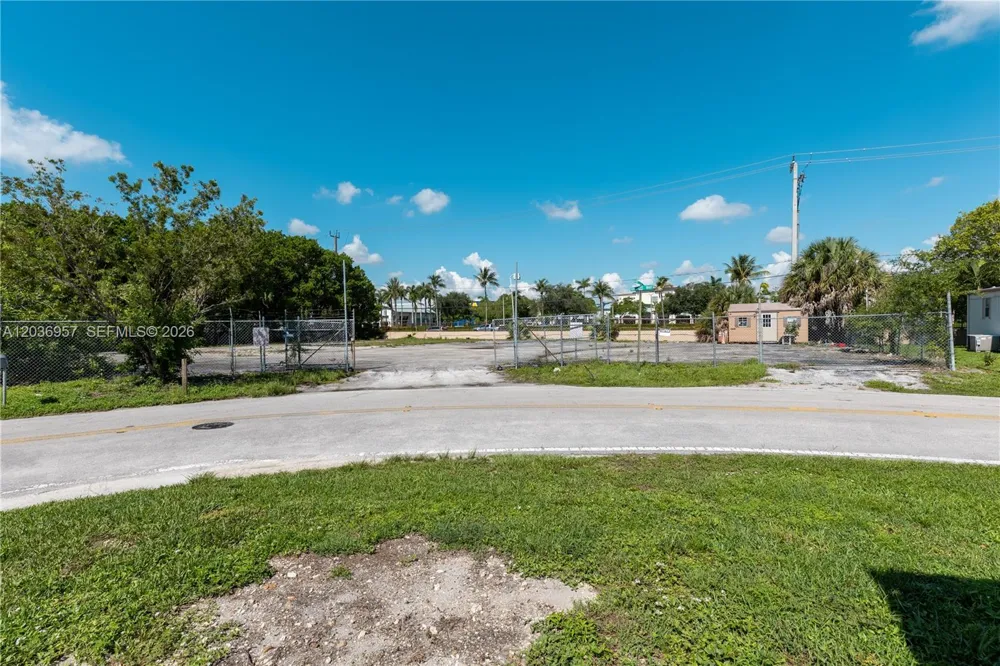 311 NW 135th Way Plantation, FL 33325