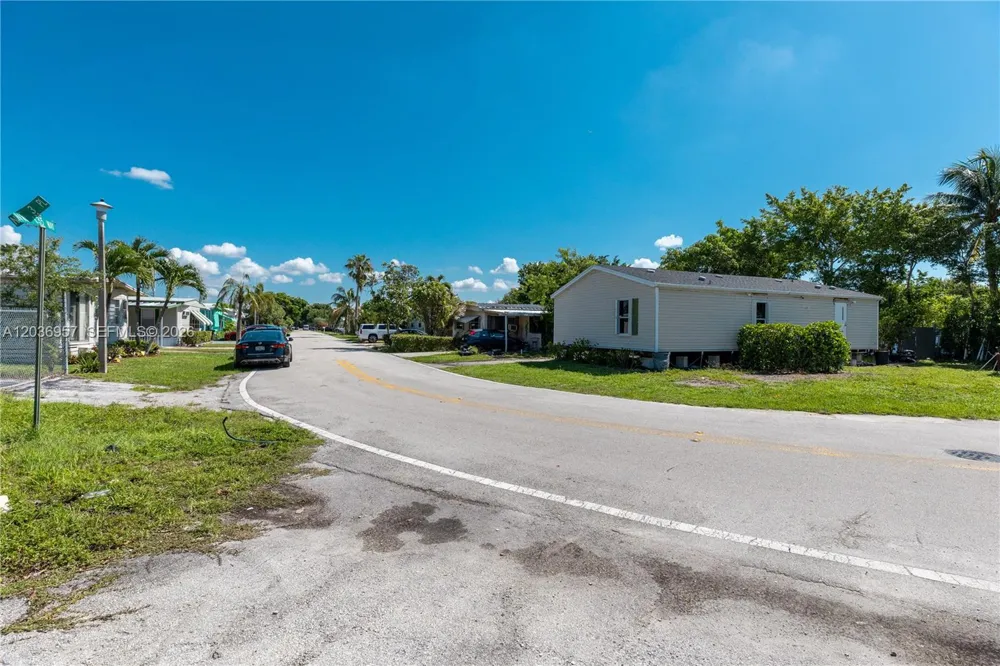 311 NW 135th Way Plantation, FL 33325