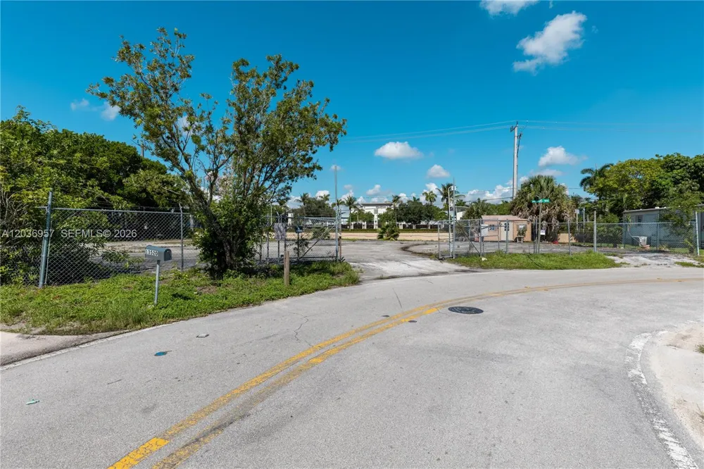 311 NW 135th Way Plantation, FL 33325