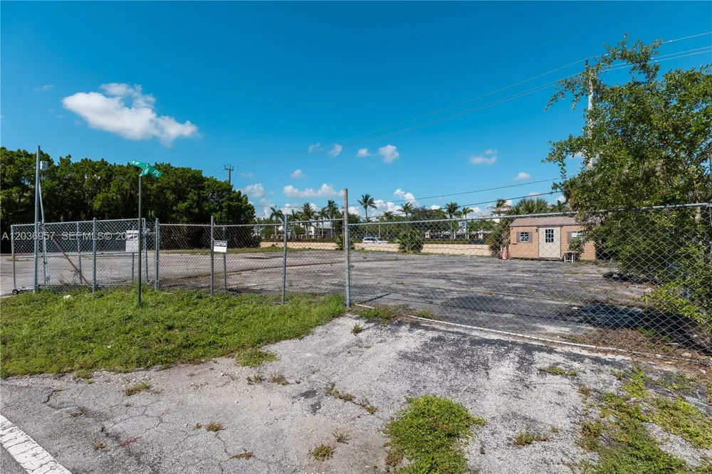 311 NW 135th Way Plantation, FL 33325
