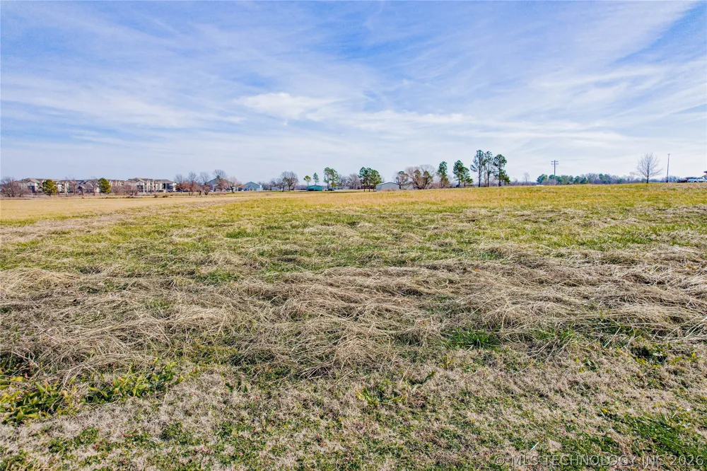 1409 S Wickham Road Sapulpa, OK 74066