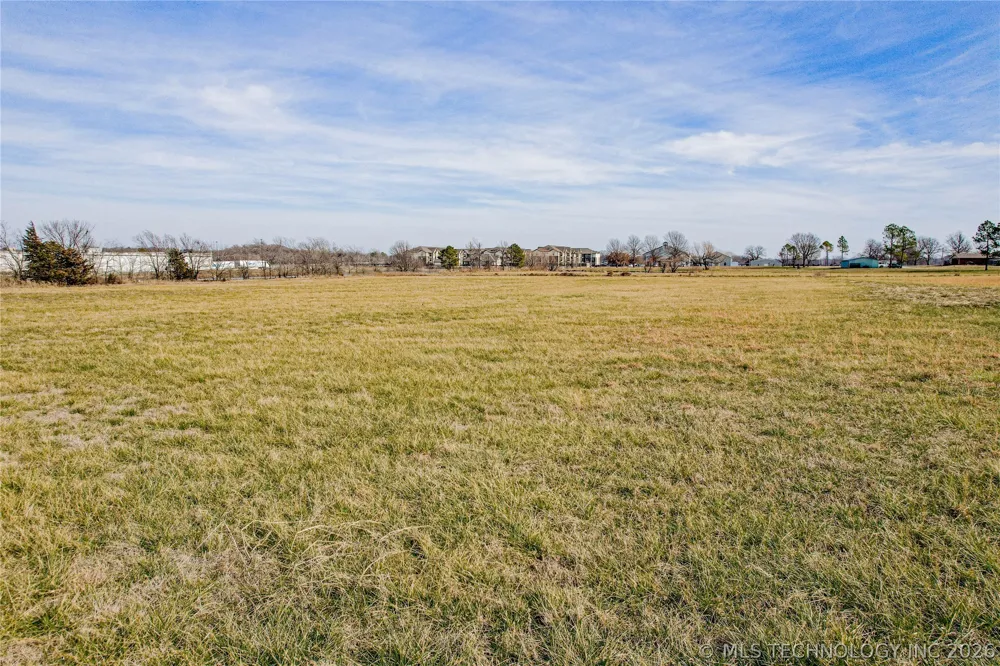 1409 S Wickham Road Sapulpa, OK 74066