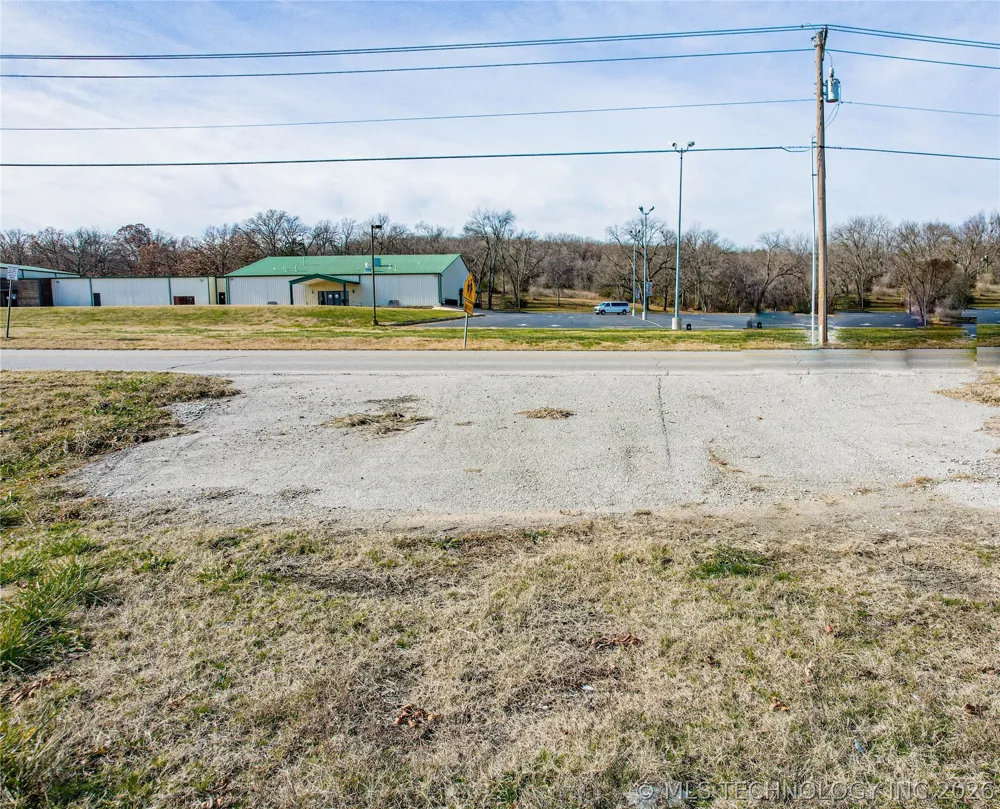 1409 S Wickham Road Sapulpa, OK 74066