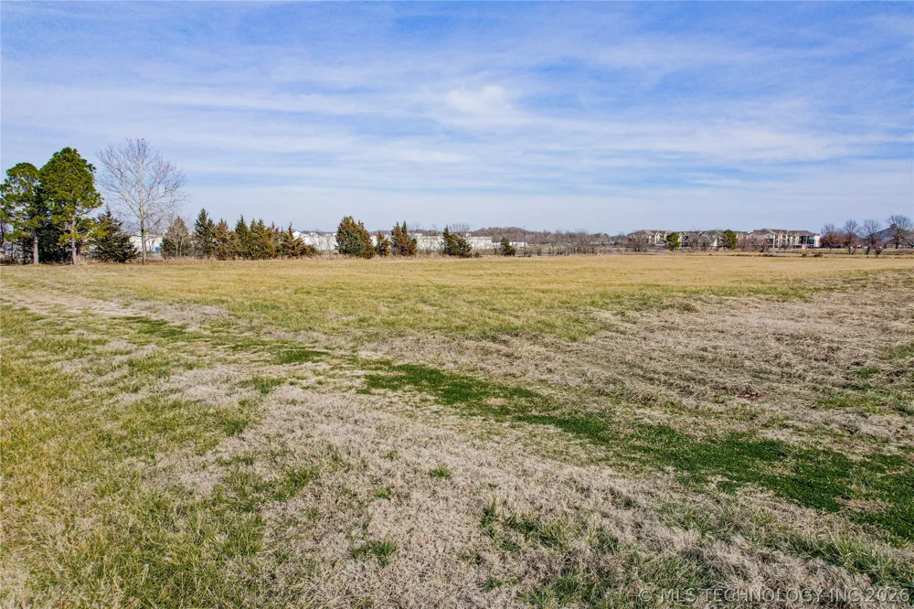 1409 S Wickham Road Sapulpa, OK 74066