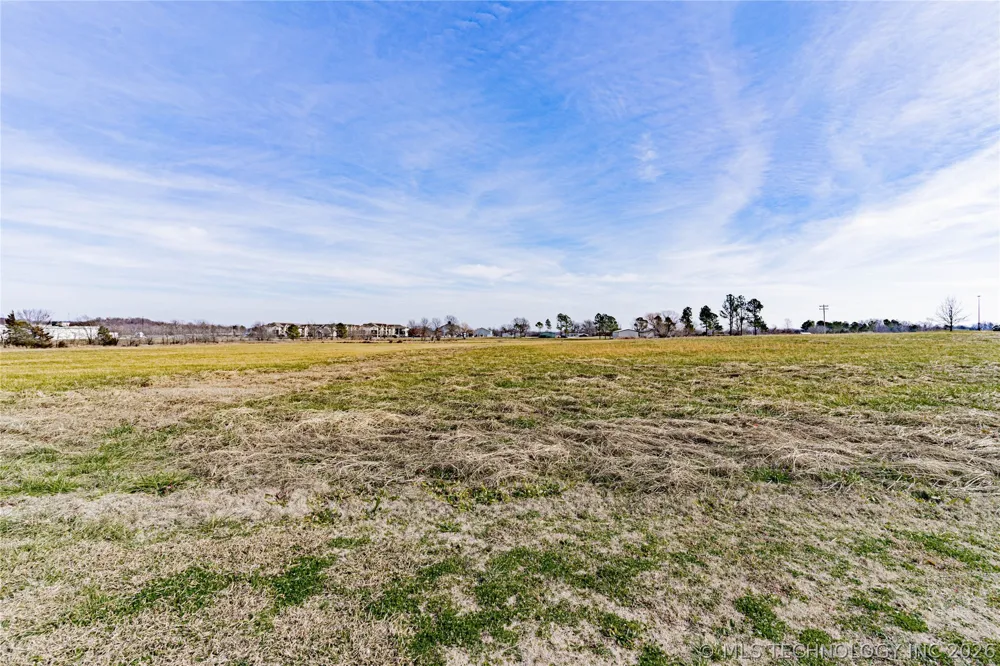 1409 S Wickham Road Sapulpa, OK 74066