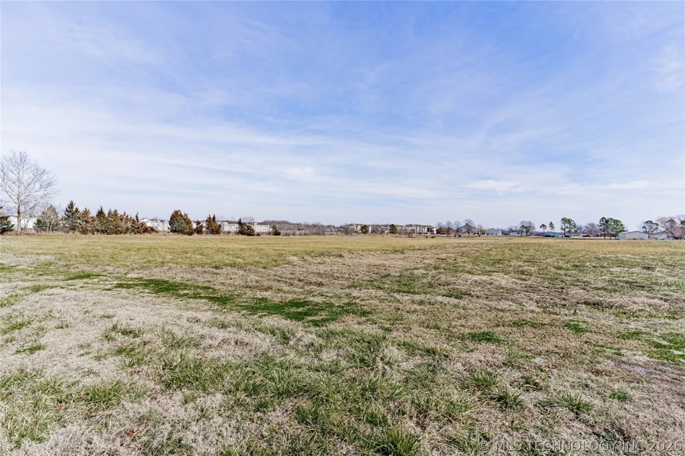 1409 S Wickham Road Sapulpa, OK 74066