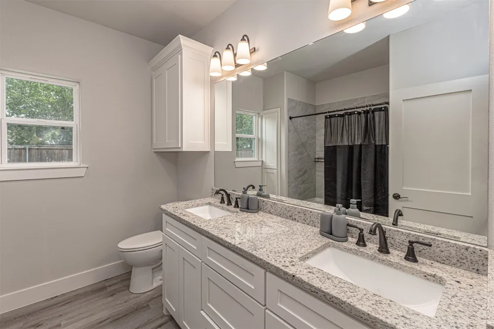 533 Limestone Circle Mabank, TX 75147