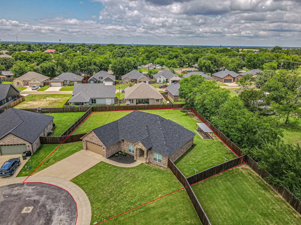 533 Limestone Circle Mabank, TX 75147