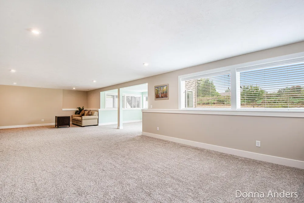 1936 Red Barn Drive Jamestown Charter Township, MI 49426