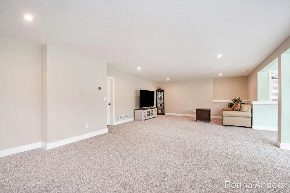 1936 Red Barn Drive Jamestown Charter Township, MI 49426