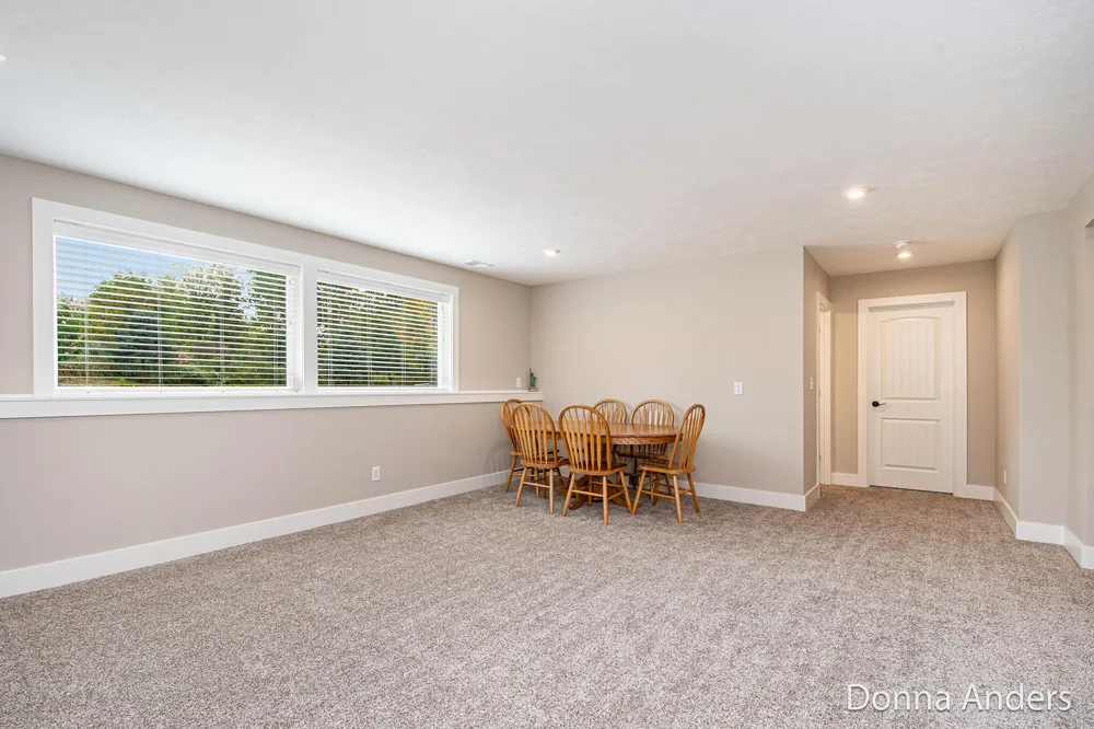 1936 Red Barn Drive Jamestown Charter Township, MI 49426