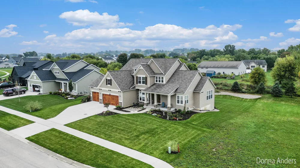 1936 Red Barn Drive Jamestown Charter Township, MI 49426