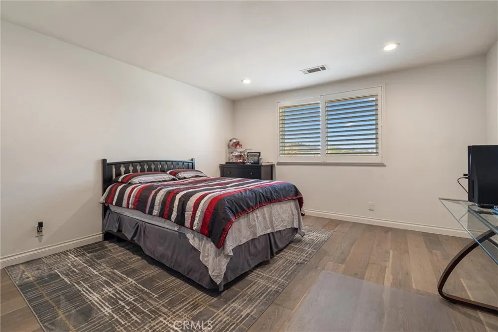 9434 Pico Vista Downey, CA 90240