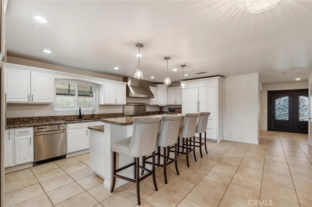 9434 Pico Vista Downey, CA 90240