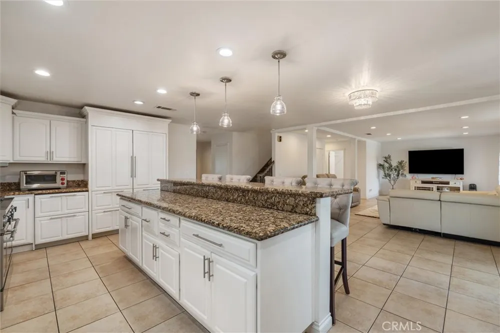 9434 Pico Vista Downey, CA 90240