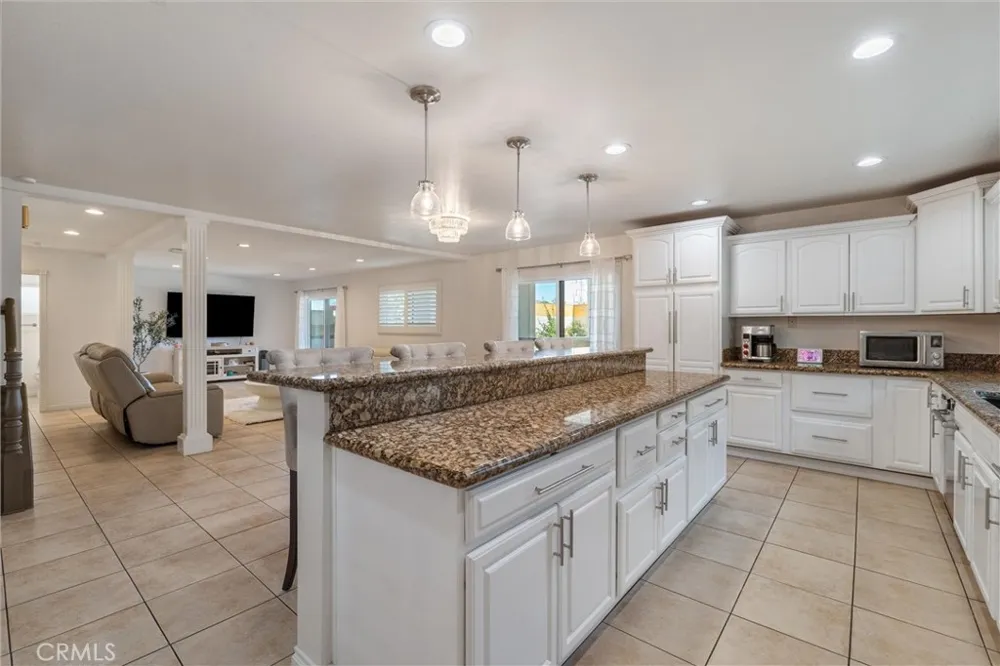 9434 Pico Vista Downey, CA 90240