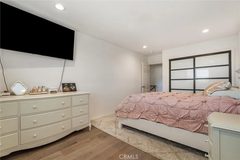 9434 Pico Vista Downey, CA 90240