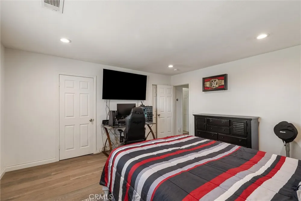 9434 Pico Vista Downey, CA 90240