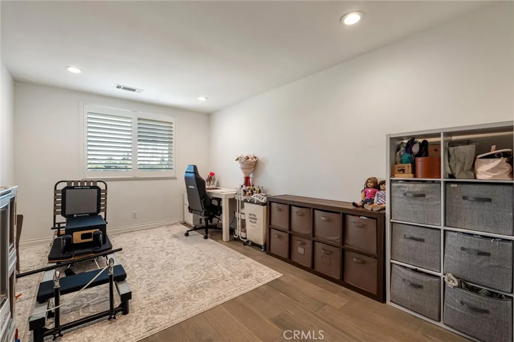 9434 Pico Vista Downey, CA 90240
