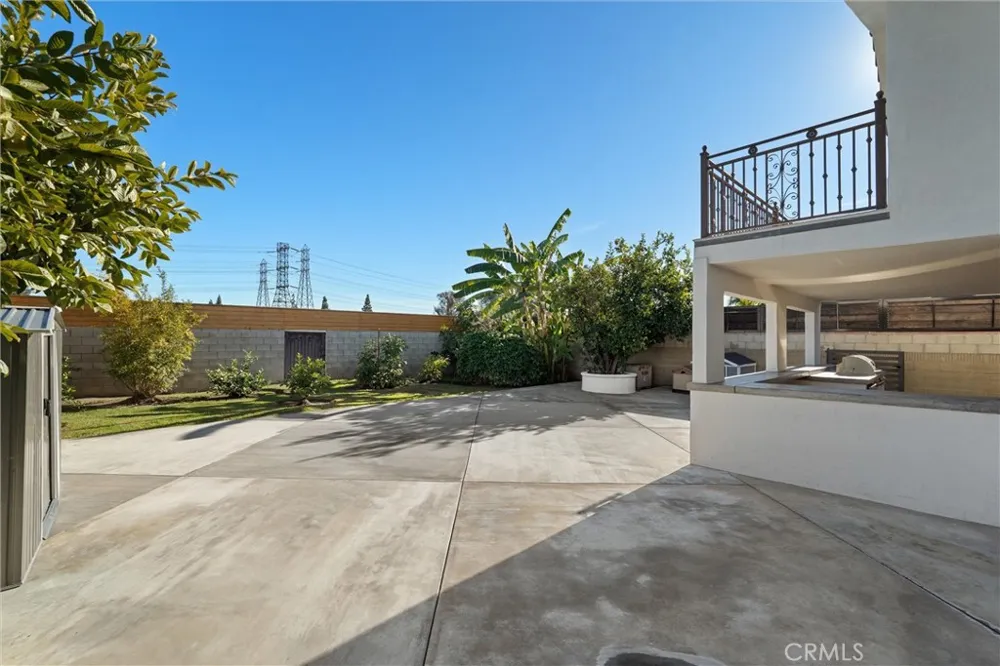 9434 Pico Vista Downey, CA 90240