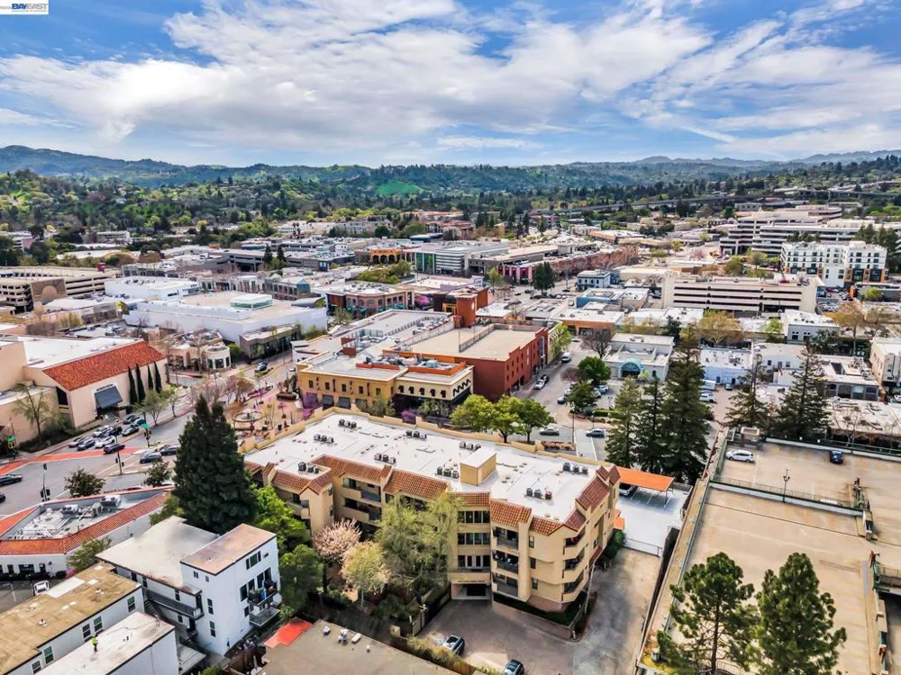 1201 Alta Vista Dr #108 Walnut Creek, CA 94596