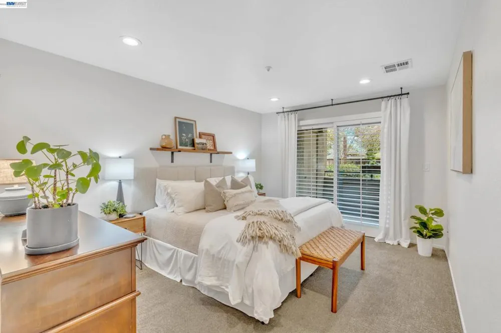 1201 Alta Vista Dr #108 Walnut Creek, CA 94596