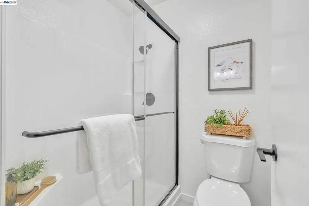 1201 Alta Vista Dr #108 Walnut Creek, CA 94596