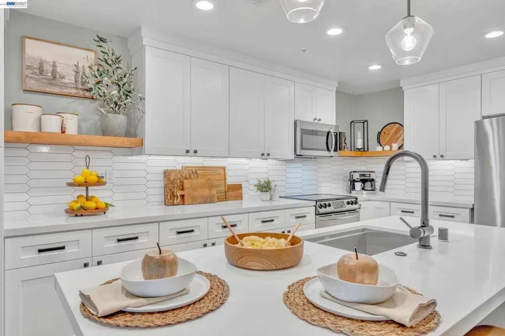 1201 Alta Vista Dr #108 Walnut Creek, CA 94596