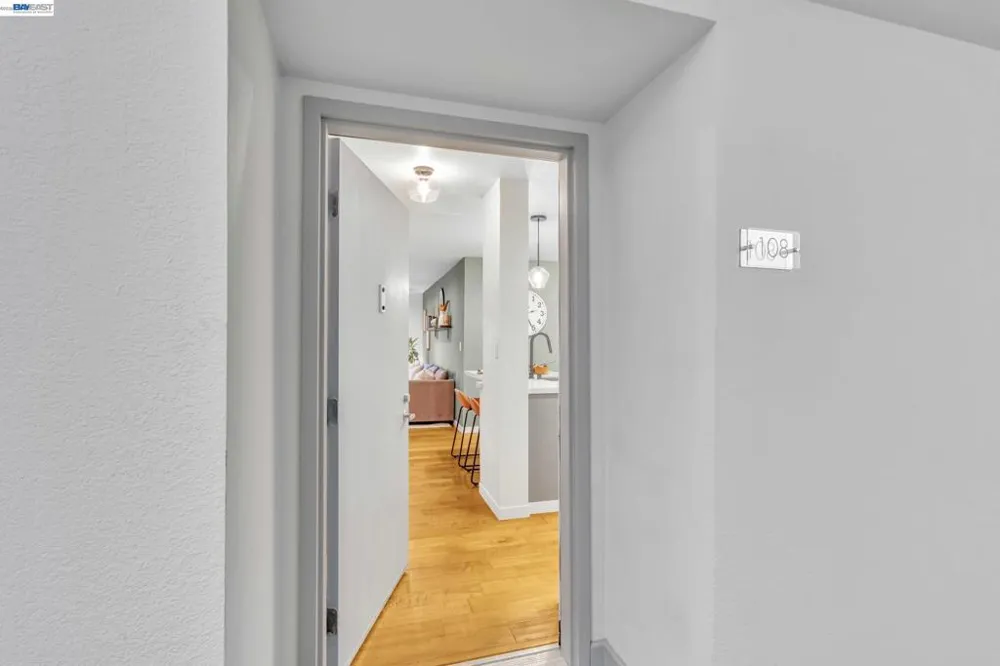 1201 Alta Vista Dr #108 Walnut Creek, CA 94596