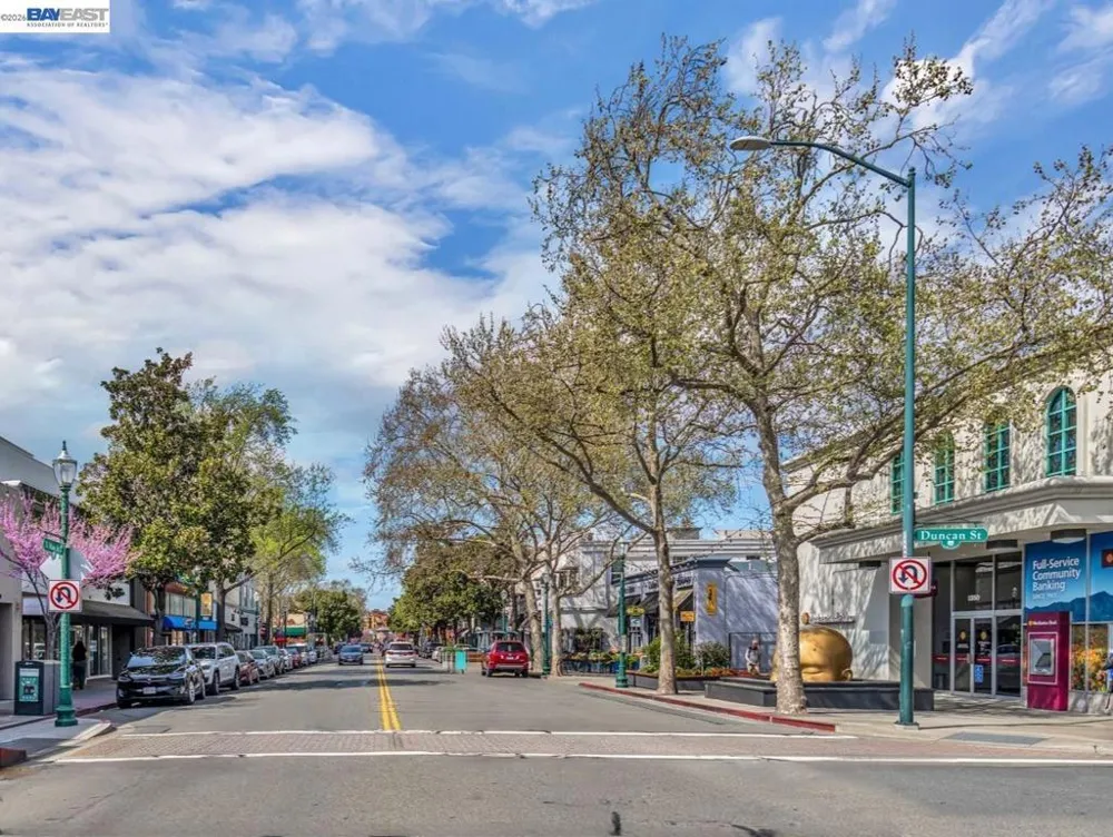 1201 Alta Vista Dr #108 Walnut Creek, CA 94596