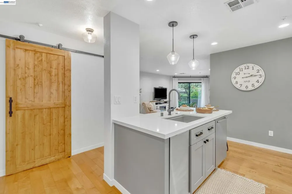 1201 Alta Vista Dr #108 Walnut Creek, CA 94596